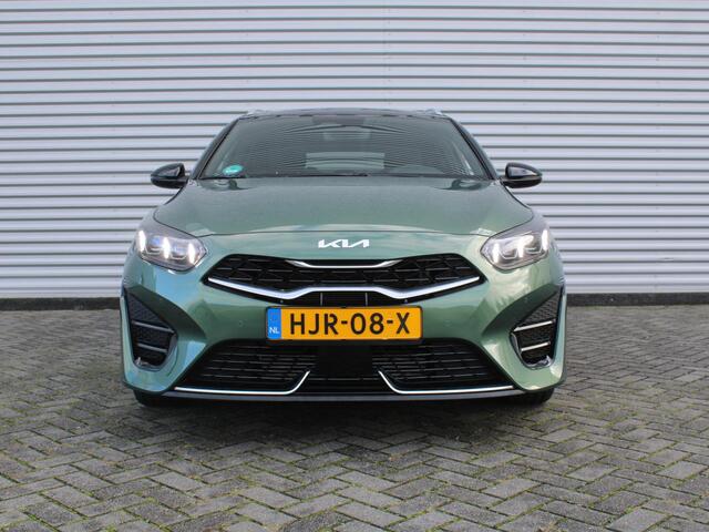 KIA CEE D Ceed Sportswagon 1.5 T-GDi GT-Line | Schuifdak | Stoel-/stuurverwarming | Camera | Cruise adapt. | 17" LM | Elek. achterklep | LED | Dodehoekdetectie |