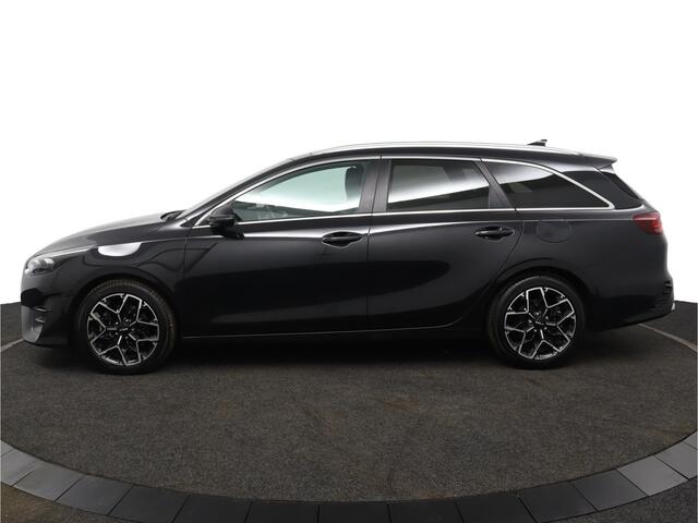 KIA CEE D Ceed Sportswagon 1.5 T-GDi GT-Line Apple Carplay/Android Auto - Cruise Control - Dodehoekdetectie - Panorama Dak - Navigatie - Stuur/Stoelverwarming - Fabrieksgarantie tot 07-2031