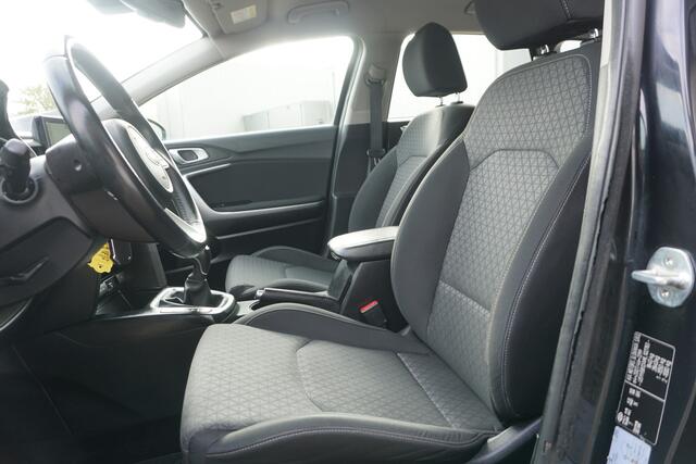 KIA CEE D Ceed Sportswagon 1.0 T-GDi DynamicLine | CAMERA | ECC | CARPLAY | NAVI |