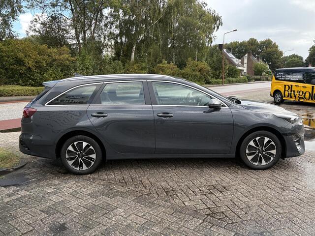 KIA CEE D Ceed Sportswagon 1.6 GDI PHEV DynamicLine | ZUID | 140pk Automaat | Stoelverwarming | Camera | Navigatie | Climate control