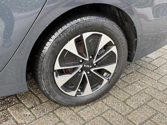 KIA CEE D Ceed Sportswagon 1.6 GDI PHEV DynamicLine | ZUID | 140pk Automaat | Stoelverwarming | Camera | Navigatie | Climate control