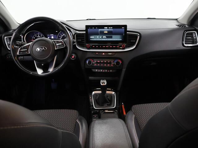 KIA CEE D Ceed Sportswagon 1.0 T-GDi DynamicPlusLine | Trekhaak Afneembaar | Stoel/Stuurwielverwarming | Navigatie | Parkeercamera | Climate control | Keyless Go |