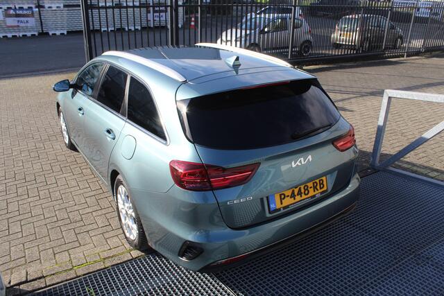 KIA CEE D Ceed Sportswagon 1.0 T-GDi DynamicPlusLine 1ste eigenaar / Orig. NL auto / Dealeronderhouden / Elektrische achterklep / Stoel en stuurverwarming / Trekhaak / Lane assist / Dode hoek detectie / Navigatie / Camera / Apple car play / Climate control / Cruise