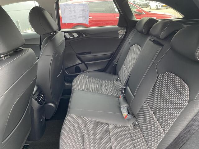 KIA CEE D Ceed SW 1.5 T-GDi DynamicLine Kia Ceed SW 1.5 T-GDi DynamicPlusLine VOORRAAD ACTIE