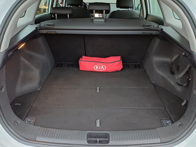 KIA CEE D cee'd Sportswagon 1.0 T-GDi ComfortPlusLine Navigator | CAMERA | NAVI | DEALER OND. | ANDROID AUTO/ APPLE CARPLAY | Wij bieden ook financiering mogelijkheden aan.