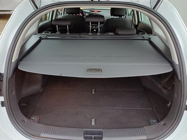 KIA CEE D cee'd Sportswagon 1.0 T-GDi ComfortPlusLine Navigator | CAMERA | NAVI | DEALER OND. | ANDROID AUTO/ APPLE CARPLAY | Wij bieden ook financiering mogelijkheden aan.