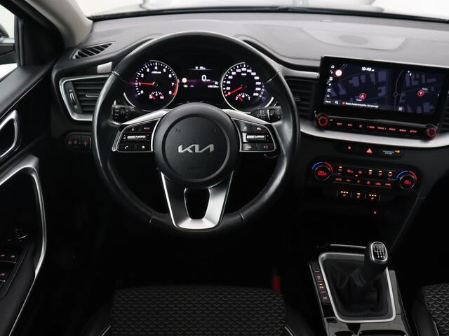 KIA CEE D Ceed 1.0 T-GDi DynamicPlusLine | Stoel & stuurverwarming | Trekhaak | Adaptive cruise | Camera | Carplay | Half leder | Navigatie | Keyless | Full LED | Climate control | Parkeerhulp