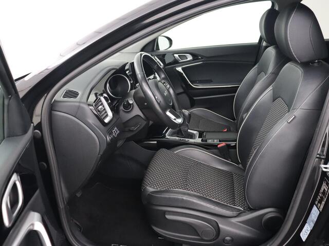 KIA CEE D Ceed 1.0 T-GDi DynamicPlusLine | Stoel & stuurverwarming | Trekhaak | Adaptive cruise | Camera | Carplay | Half leder | Navigatie | Keyless | Full LED | Climate control | Parkeerhulp