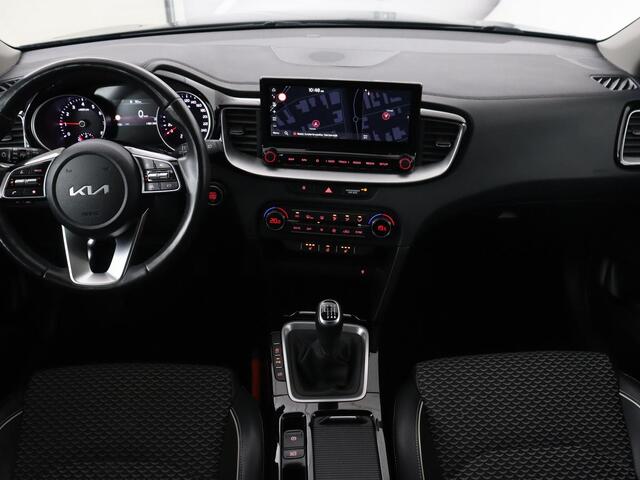 KIA CEE D Ceed 1.0 T-GDi DynamicPlusLine | Stoel & stuurverwarming | Trekhaak | Adaptive cruise | Camera | Carplay | Half leder | Navigatie | Keyless | Full LED | Climate control | Parkeerhulp