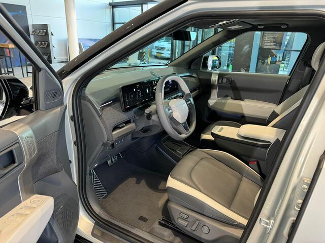 KIA EV3 Air 81.4 kWh Tijdelijk Kia Subsidie ¤2950,- Bij Aanschaf | Private Lease vanaf ¤398,- | Nu te bestellen | Tijdelijk gratis metallic lak | Geen BPM