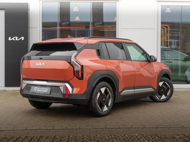 KIA EV3 Plus 81.4 kWh | Navigatie | Stoel en stuurverwarming | PDC voor en achter |