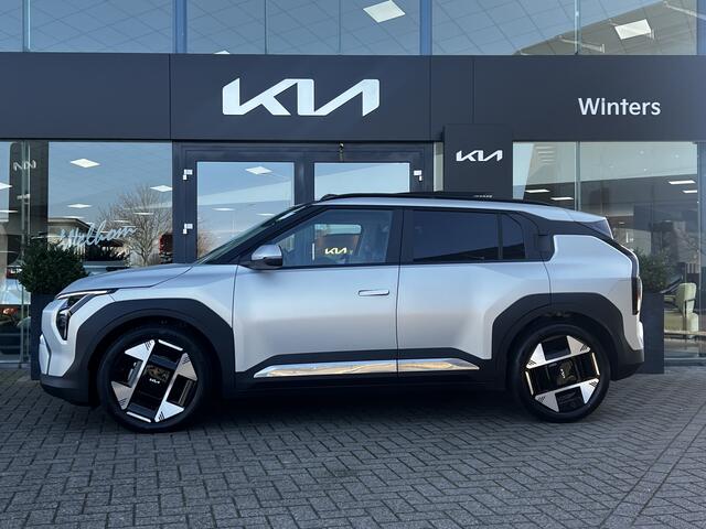 KIA EV3 Plus Advanced 81.4 kWh Matte Ivory Silver. Op voorraad, direct leverbaar!