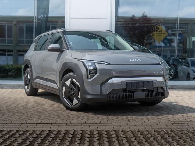 KIA EV3 Plus 58.3 kWh | Op VOOORRAAD DIRECT LEVERBAAR | Stoel en stuurverwarming | Dodehoek assistentie |