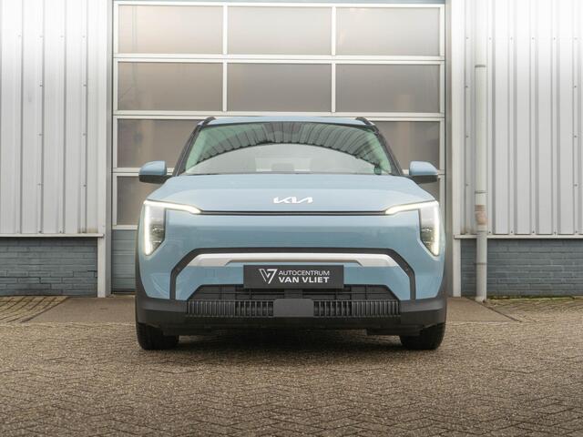 KIA EV3 Plus 81.4 kWh | Op VOOORRAAD DIRECT LEVERBAAR | Stoel en stuurverwarming | Dodehoek assistentie |