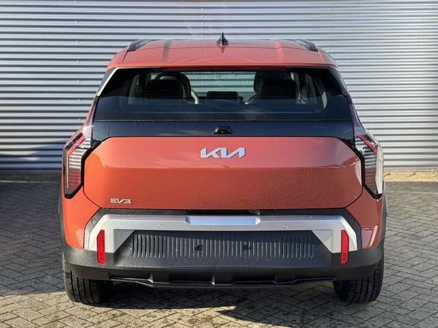 KIA EV3 Air 58.3 kWh VOORRAAD ACTIE | Snel leverbaar | Stoel/Stuurverwarming | Navigatie | Dodehoekdetectie | Led Koplampen |