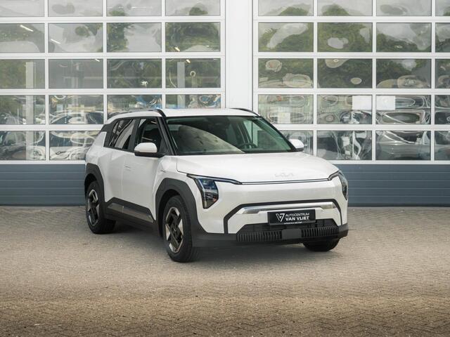 KIA EV3 Plus 81.4 kWh l Direct leverbaar l Stoel Stuurwielverwarming l Dode hoek assistent l Privatelease vanaf ¤ 572,00