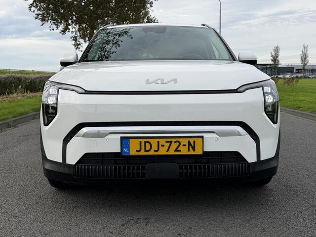 KIA EV3 Plus 81.4 kWh | Trekhaak | Camera | LED | Navigatie | Apple CarPlay/Android Auto | Rijbaanassistentie | Adaptieve Cruise Control | Smart-Key |