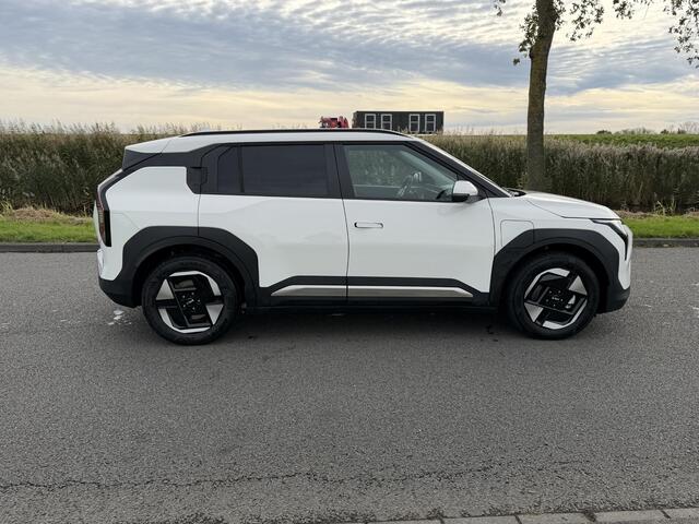 KIA EV3 Plus 81.4 kWh | Trekhaak | Camera | LED | Navigatie | Apple CarPlay/Android Auto | Rijbaanassistentie | Adaptieve Cruise Control | Smart-Key |