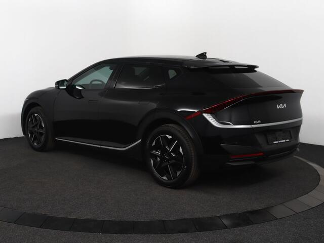 KIA EV6 Air 84 kWh ¤ 2.000 Inruilpremie - Voorstoelen verwarmd - Parkeerhulp voor & achter - Apple Carplay/Android Auto Direct Leverbaar!