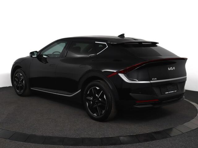 KIA EV6 Air 84 kWh ¤ 2.000 Inruilpremie - Voorstoelen verwarmd - Parkeerhulp voor & achter - Apple Carplay/Android Auto Direct Leverbaar!