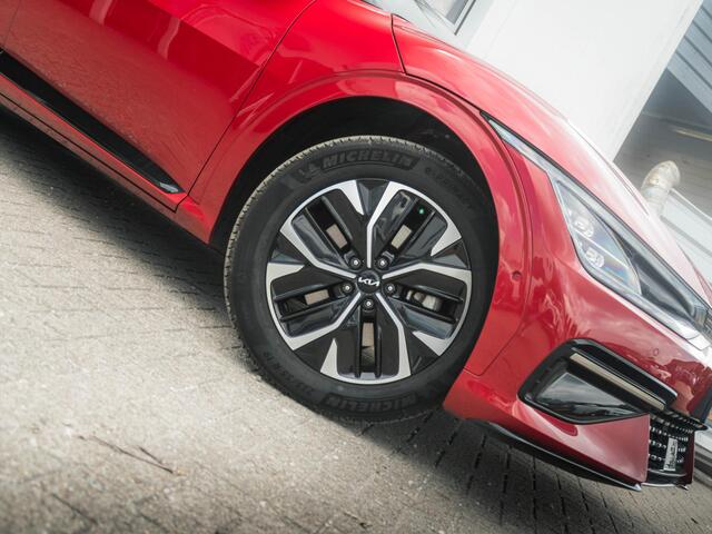 KIA EV6 GT-Line 77.4 kWh schuifkanteldak l Steoverwarming en stoel ventilatie l Meridian soundsysteem