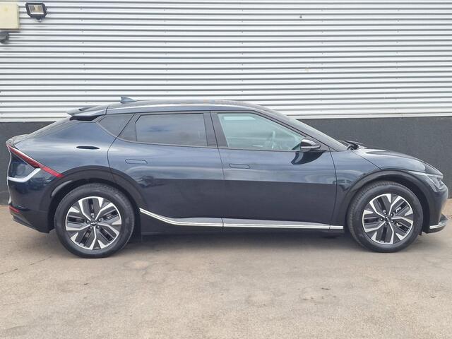 KIA EV6 Plus 77.4 kWh Trekhaak, BTW-auto! 1e eign. NL-auto! SOH 100%, Navigatie, Stoelkoeling, Stoelverwarming, Stuurwiel verwarmd, Dodehoekdetectie, Leder, LED, Elek. bestuurdersstoel