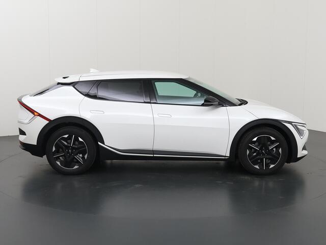 KIA EV6 Light Edition 63 kWh | Parkeercamera | Keyless Entry | Stoelverwarming | Apple Carplay | Android Auto |
