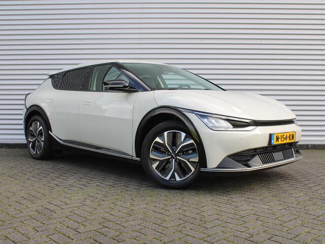 KIA EV6 Plus AWD 77.4 kWh | 325 PK | Trekhaak | Stuur-/stoelverwarming + ventilatie | Camera | Cruise adapt. | Elek. stoelverstelling + achterklep | 19" LM |