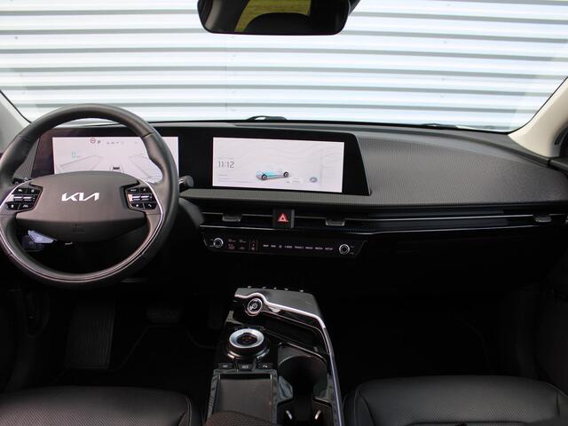 KIA EV6 Plus AWD 77.4 kWh | 325 PK | Trekhaak | Stuur-/stoelverwarming + ventilatie | Camera | Cruise adapt. | Elek. stoelverstelling + achterklep | 19" LM |