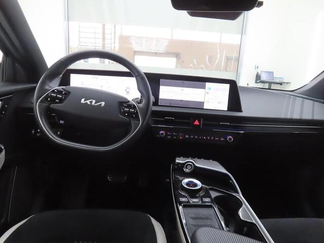 KIA EV6 GT-LINE 77.4 KWH I TREKHAAK I SCHUIFDAK I 100% SOH I P-CAMERA