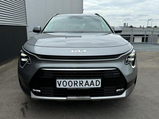 KIA Niro 1.6 GDi Hybrid DynamicPlusLine ¤2700 Voordeel! ACTIEPRIJS! Nieuw uit voorraad leverbaar. Meerdere kleuren snel leverbaar