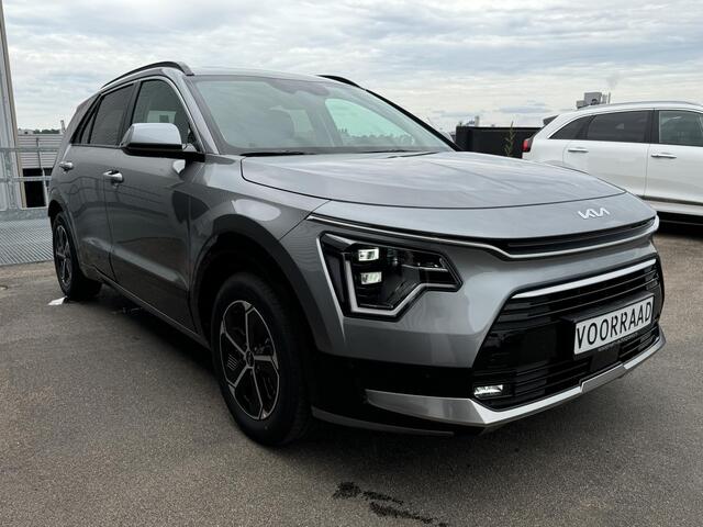 KIA Niro 1.6 GDi Hybrid DynamicPlusLine ¤2700 Voordeel! ACTIEPRIJS! Nieuw uit voorraad leverbaar. Meerdere kleuren snel leverbaar