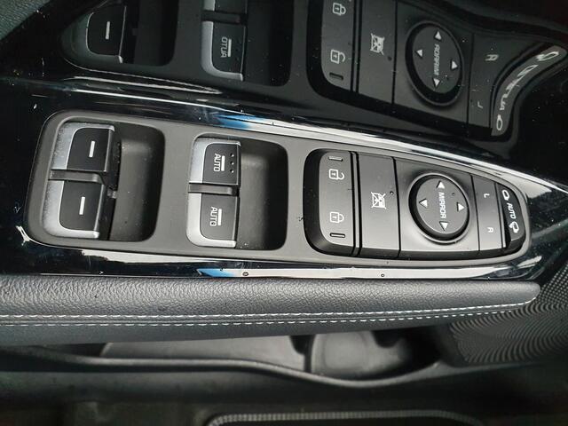 KIA Niro 1.6 GDi Hybrid DynamicLine Navigatie, Climate Control, Cruise Control, Trekhaak, Achteruitrijcamera,