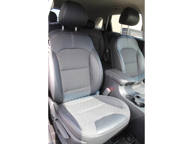 KIA Niro 1.6 GDi PHEV DynamicPlusLine AUTOMAAT/Navigatie/Climate control/Adaptive cruise control/Lane assist/Apple carplay/Achteruitrijcamera/Parkeersensoren rondom/Stoelverwarming/Stuurverwarming/Dodehoek detectie/Keyless/DAB/Bluetooth/VESS/Spraakbediening/16'' L