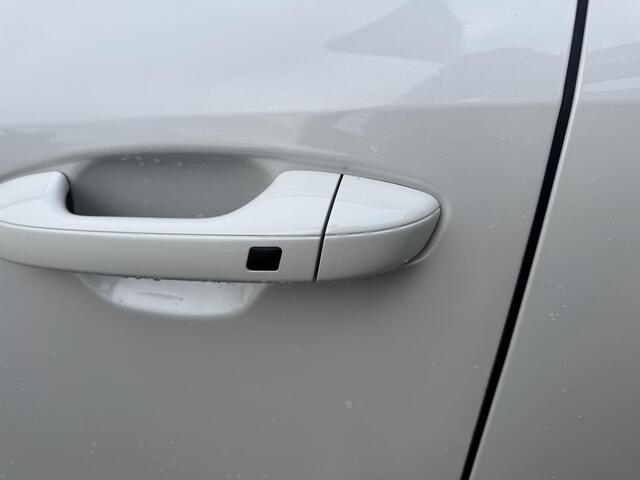 KIA Niro 1.6 GDi Hybrid DynamicLine | Eerste Eigenaar | Parelmoer | Adaptieve Cruise | Carplay/Android Auto | Navigatie | Enz...