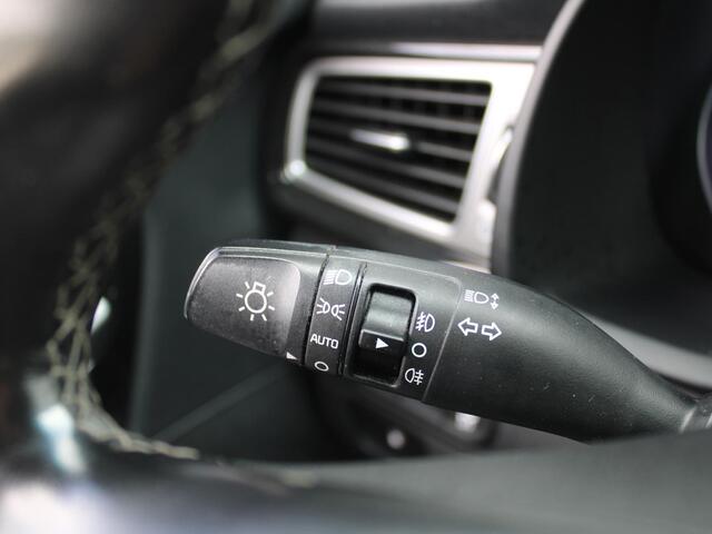 KIA Niro 1.6 GDi Hybrid ExecutiveLine | Trekhaak | Stuur-/stoelverwarming + ventilatie | Camera | Cruise adapt. | 18" LM | Leer | JBL audio |