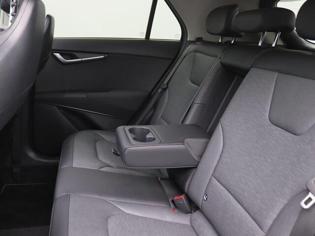 KIA Niro 1.6 GDi Hybrid ExecutiveLine 141PK Aut. Schuif-Kanteldak, Adaptieve Cruise Controle, Keyless, Side Assist, Achteruitrijcamera, Stoelverwarming & Koeling, Trekhaak, 18" LM Velgen