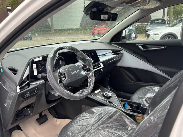 KIA Niro AIR VAN: 43.990,- VOOR: 35.877,- UW HERFSTVOORDEEL: 2.023,- | BETREFT NIEUWE AUTO | VOLLEDIGE KIA GARANTIE VAN TOEPASSING