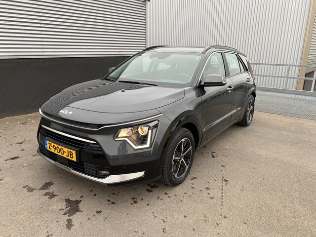 KIA Niro 1.6 GDi Hybrid DynamicLine Trekhaak 13-polig, navigatie Apple CarPlay/Android Auto, parkeersensoren voor & achter, achteruitrij camera
