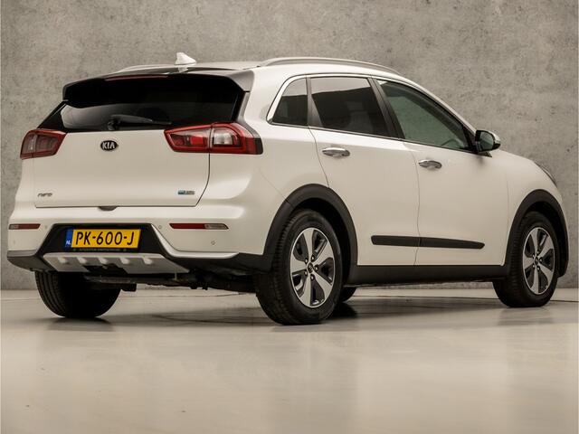 KIA Niro 1.6 GDi Hybrid DynamicLine 142Pk Automaat (APPLE CARPLAY, NAVIGATIE, CLIMATE, CAMERA, GETINT GLAS, SPORTSTOELEN, LEDER, LANE ASSIST, NIEUWE APK, NIEUWSTAAT)
