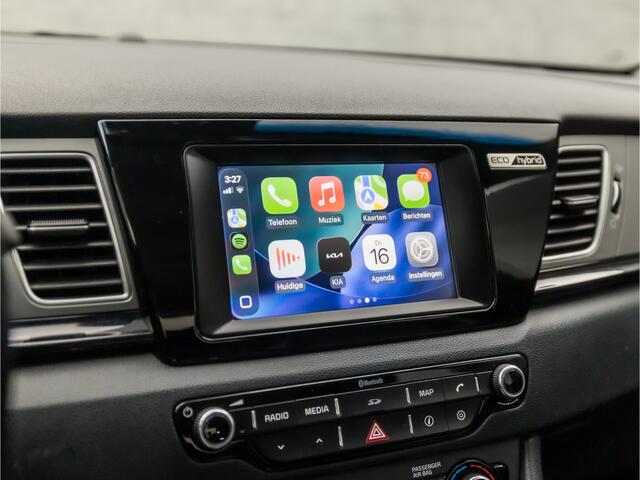 KIA Niro 1.6 GDi Hybrid DynamicLine 142Pk Automaat (APPLE CARPLAY, NAVIGATIE, CLIMATE, CAMERA, GETINT GLAS, SPORTSTOELEN, LEDER, LANE ASSIST, NIEUWE APK, NIEUWSTAAT)