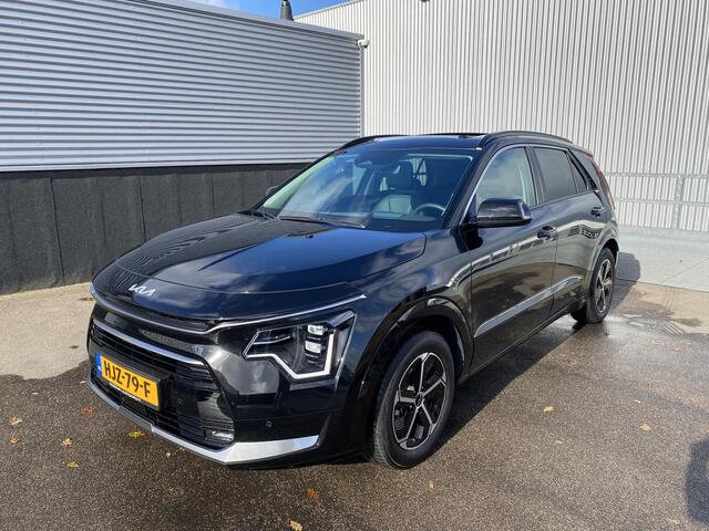 KIA Niro 1.6 GDi Hybrid DynamicPlusLine Schuif-/kanteldak, dodehoek detectie, parkeersensoren v&a, stoel- & stuurwiel verwarming, navigatie, Apple CarPlay/Android Auto, achteruitrij camera