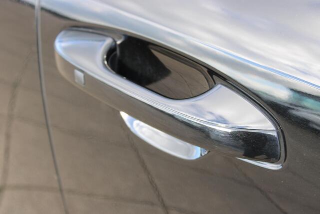 KIA Niro 1.6 GDi Hybrid DynamicLine Navigatie / Camera