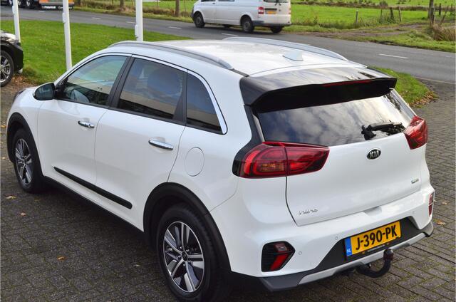 KIA Niro 1.6 GDi Hybrid DynamicPlusLine Leer Stoel en Stuurverwarming Camera Trekhaak 4 Seizoenenbanden.