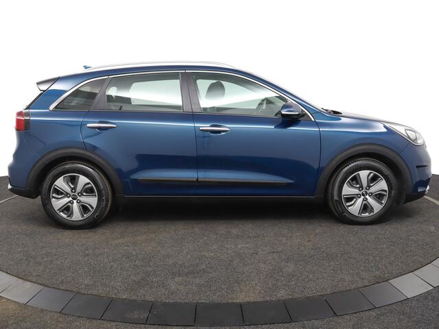 KIA Niro 1.6 GDi Hybrid DynamicLine Apple Carplay/Android Auto - Cruise Control - Climate Control - Navigatie - achteruitrijcamera - Trekhaak Fabrieksgarantie tot 03-2026