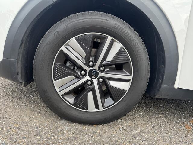 KIA Niro 1.6 GDi PHEV DynamicLine // LED // APPLE CARPLAY / ANDROID AUTO // PDC V+A // CAMERA // ADAPTIV CRUISE // STOEL + STUURWIELVERWARMING