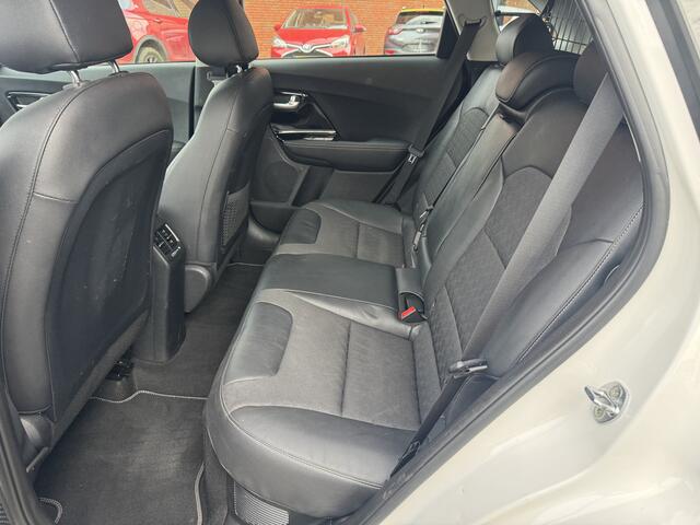 KIA Niro 1.6 GDi PHEV DynamicLine // LED // APPLE CARPLAY / ANDROID AUTO // PDC V+A // CAMERA // ADAPTIV CRUISE // STOEL + STUURWIELVERWARMING