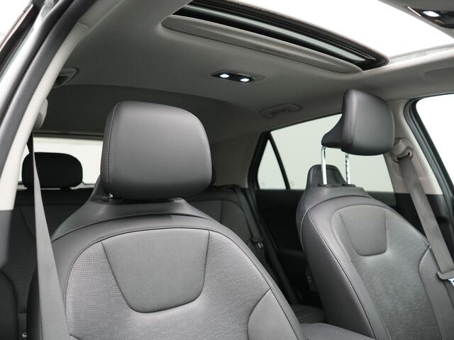 KIA Niro 1.6 GDi ExecutiveLine Plug In Hybrid 182pk Dealer O.H. PHEV | Schuif-/Kanteldak | Head Up | Adaptive Cruise | Camera | Lederen Sportstoelen Memory & Ventilatie | Harman & Kardon | Stoel & Stuur Verwarmd | Apple Carplay