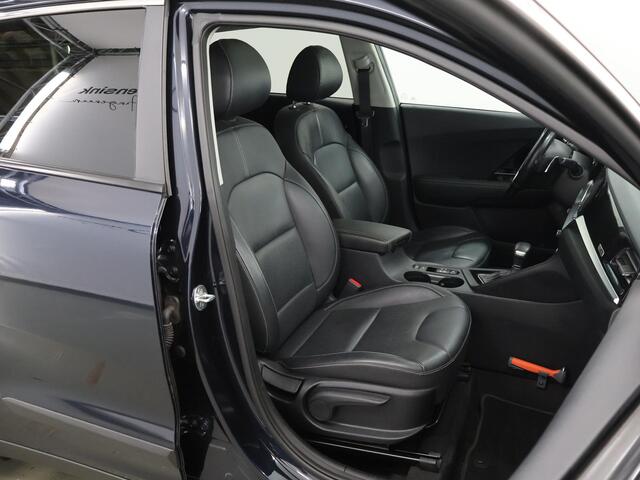 KIA Niro 1.6 GDi Hybrid ExecutiveLine | Trekhaak | Panoramadak | Lederen Bekleding | JBL Audio | Dodehoekdetectie | Stoel/Stuurwielverwarming | Stoelventilatie | Elektrisch bedienbare bestuurdersstoel met geheugenfunctie