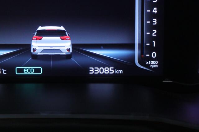 KIA Niro 1.6 GDi H. Style Edition | 18 inch | Navigatie |